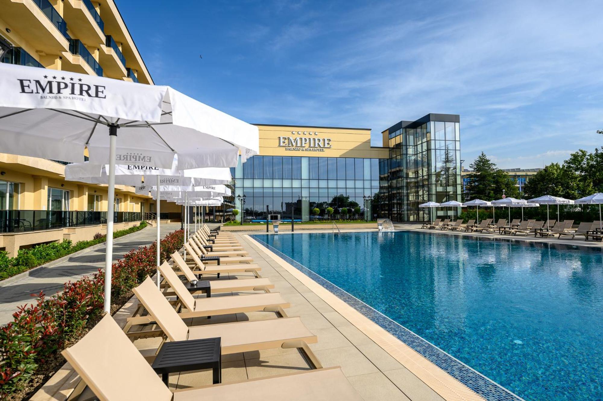 Empire Balneo & Spa Hotel Chisarja Exteriér fotografie
