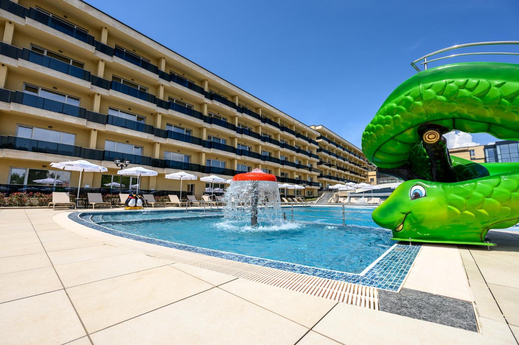 Empire Balneo & Spa Hotel Chisarja Exteriér fotografie