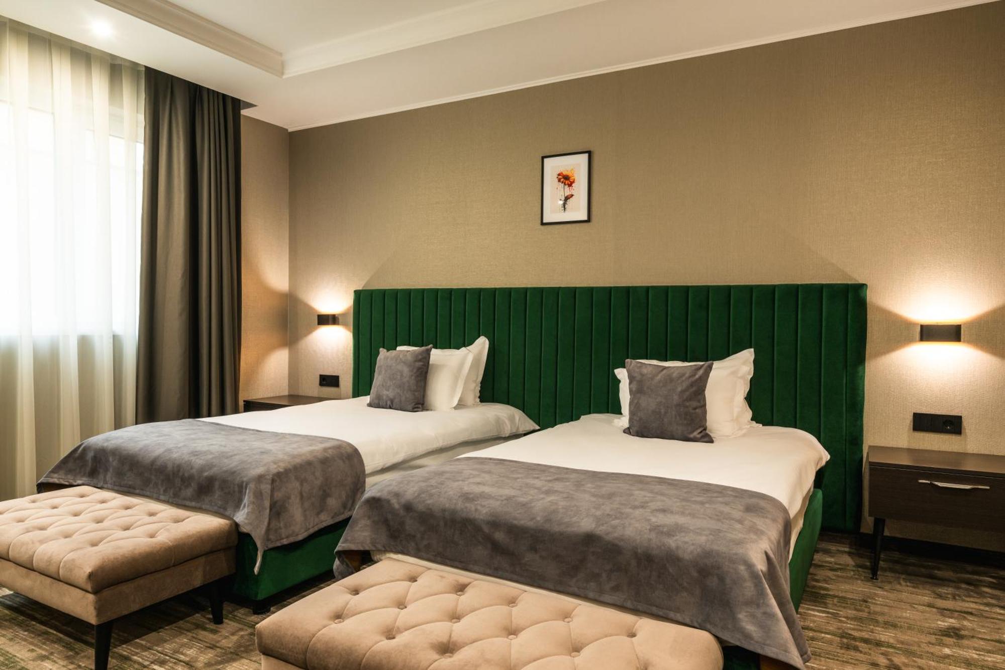 Empire Balneo & Spa Hotel Chisarja Exteriér fotografie