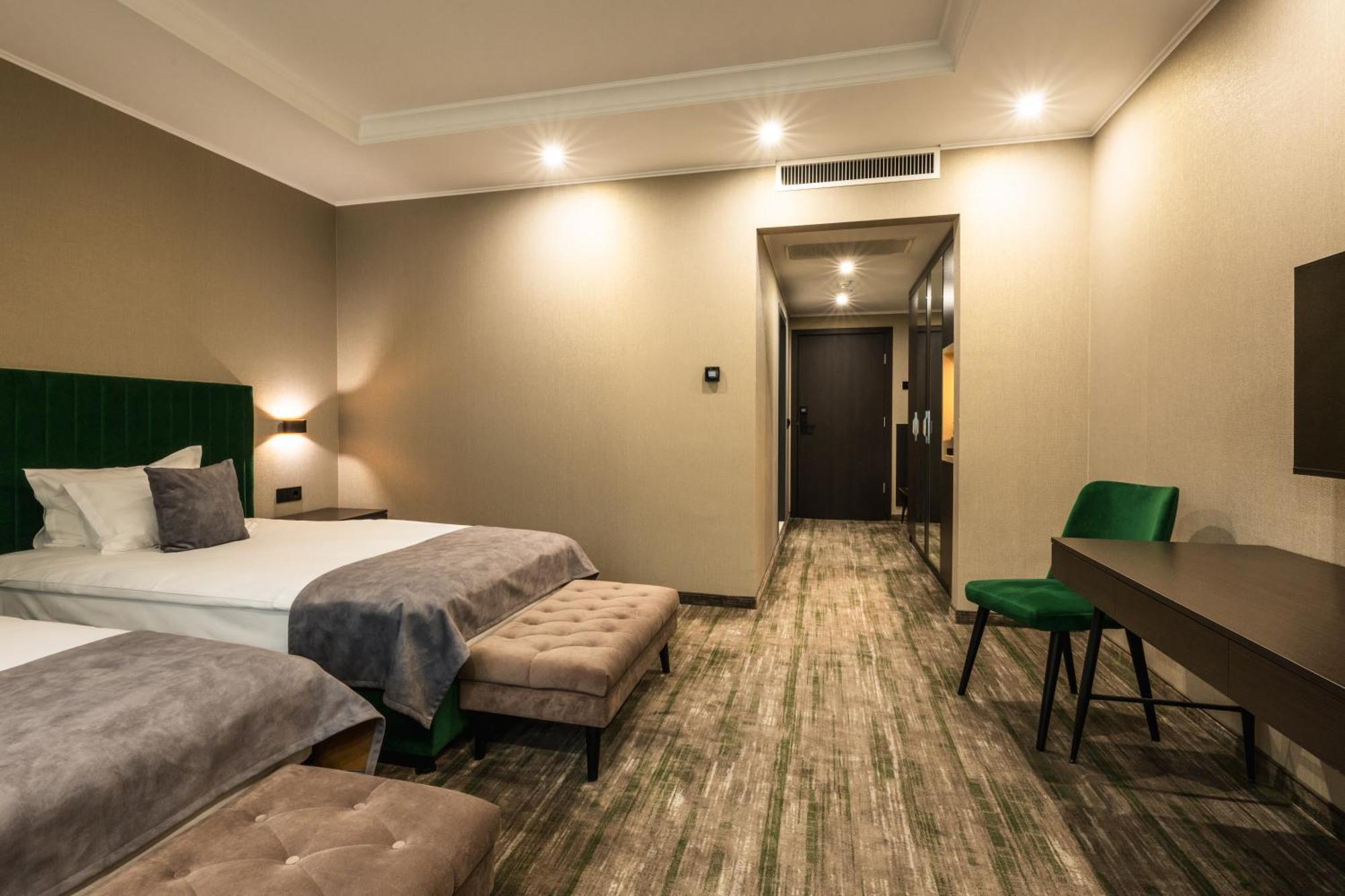 Empire Balneo & Spa Hotel Chisarja Exteriér fotografie