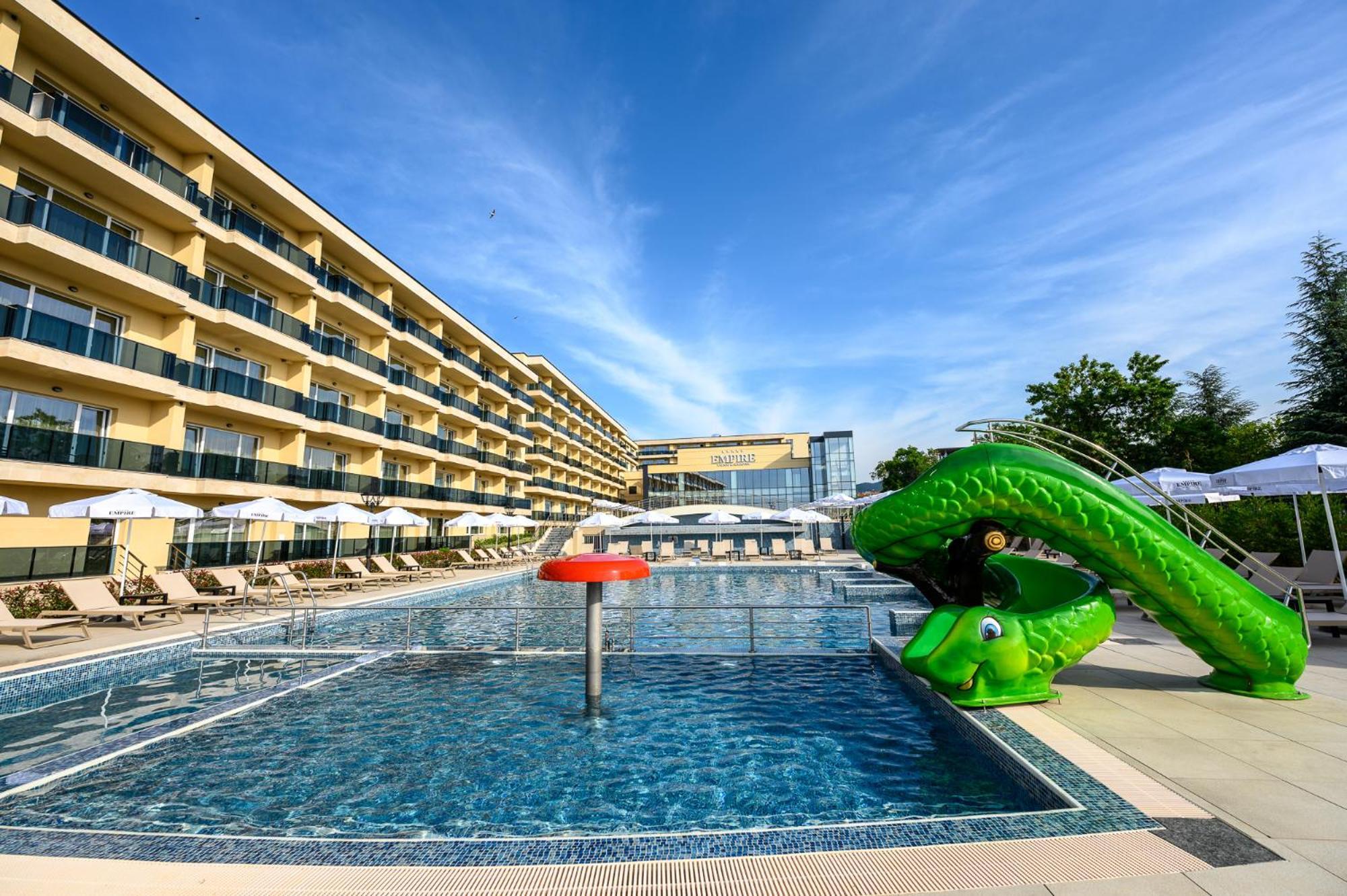 Empire Balneo & Spa Hotel Chisarja Exteriér fotografie