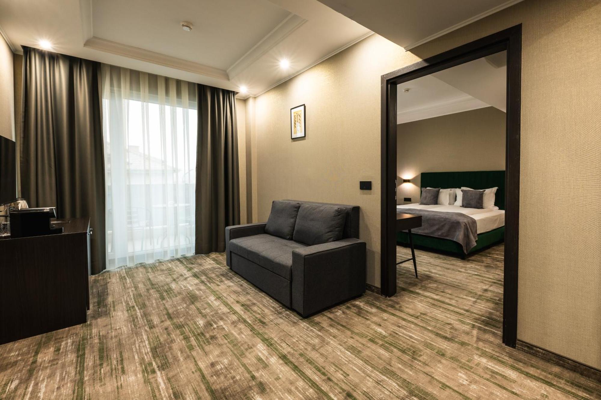 Empire Balneo & Spa Hotel Chisarja Exteriér fotografie